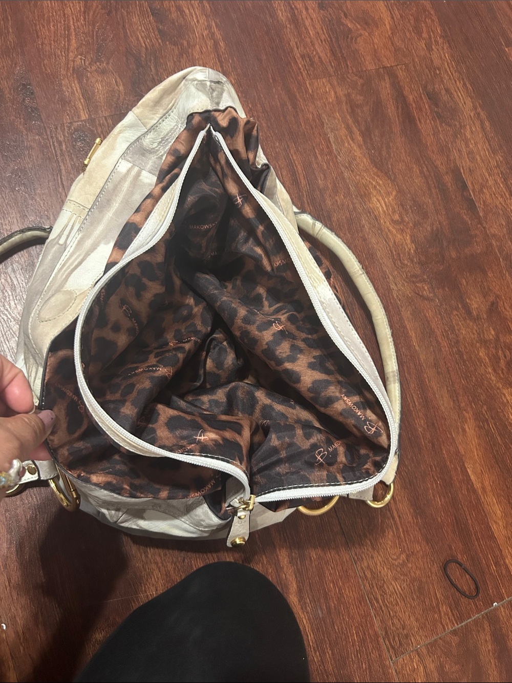 b. makowsky Beige and Light Gray Tie-Dye Leather Shoulder Bag with Gold Hardware - Picture 7 of 14
